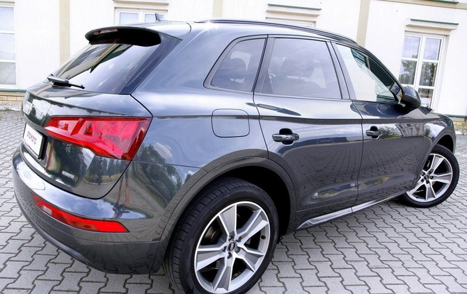 Audi Q5 cena 139999 przebieg: 88000, rok produkcji 2018 z Brusy małe 407